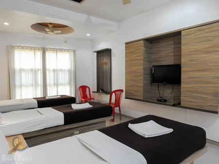 1 x Non AC room 3 Bed 